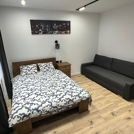 New Jersey Apartments Parking On Street Katowice Exterior foto
